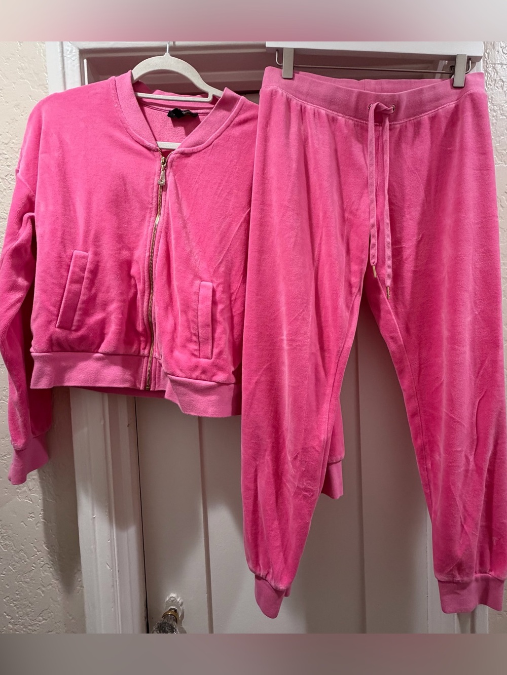 Juicy Couture Bright Pink Velour Zip Jacket & Joggers